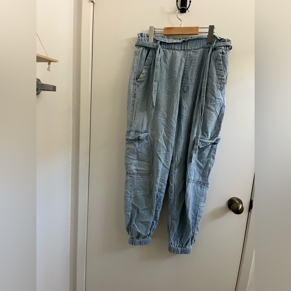 Light Blue Ankle-Length Women's Jeans